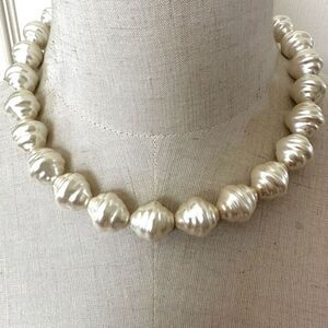 Chico's chunky faux baroque pearl necklace
